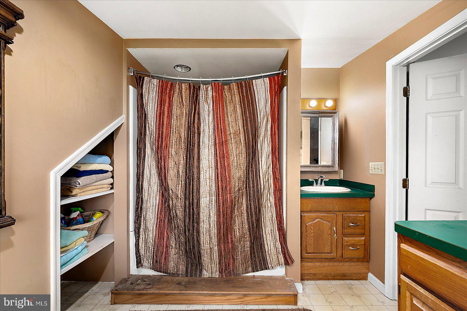 CHARLES LEWIS FARM - Residential