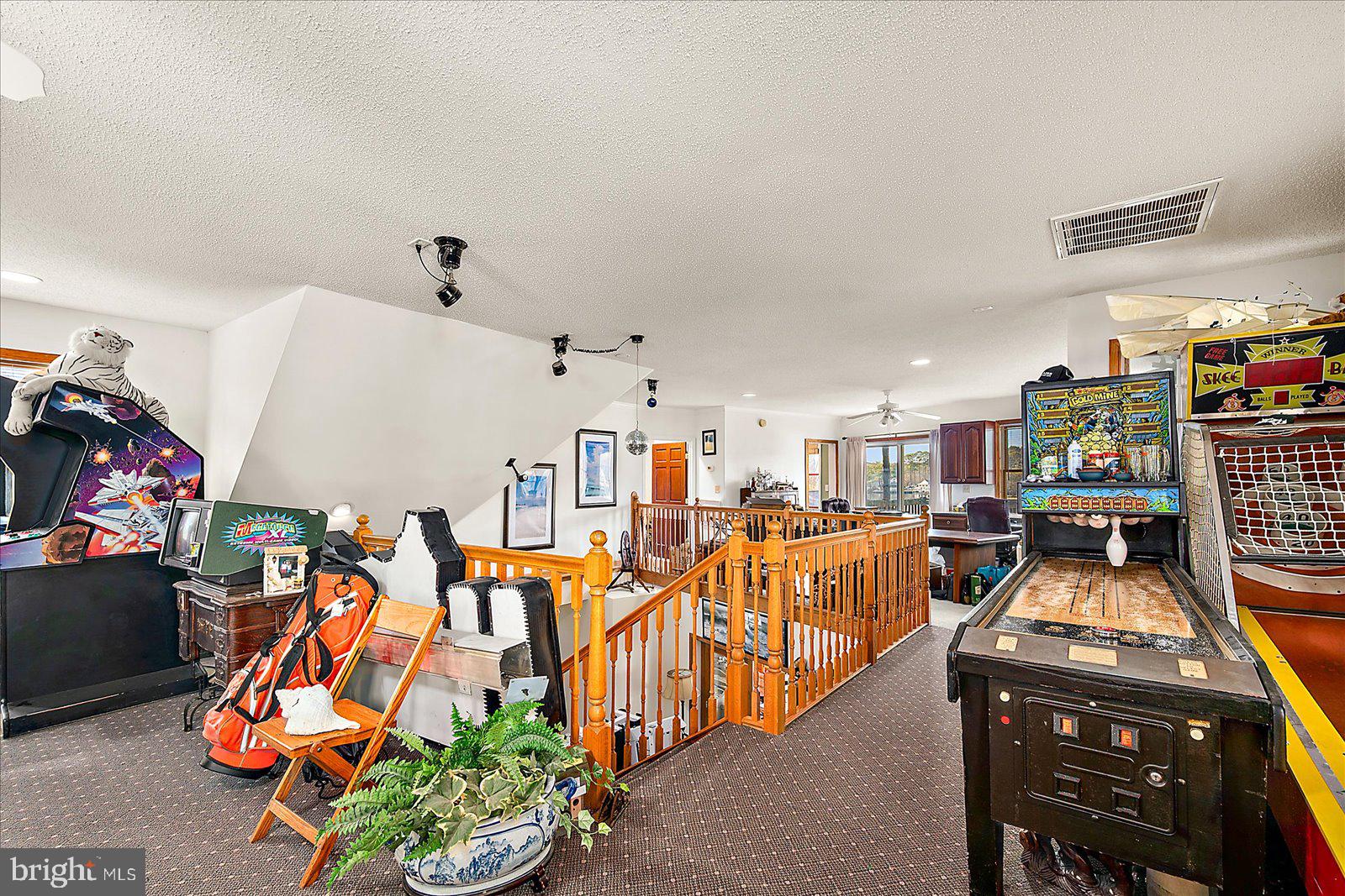 CHARLES LEWIS FARM - Residential