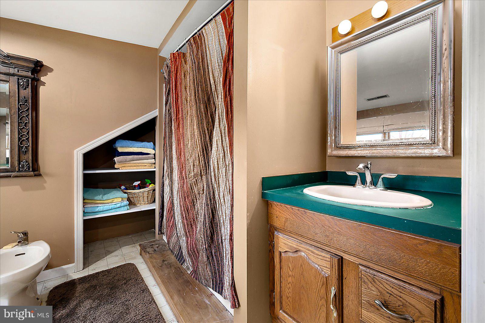 CHARLES LEWIS FARM - Residential