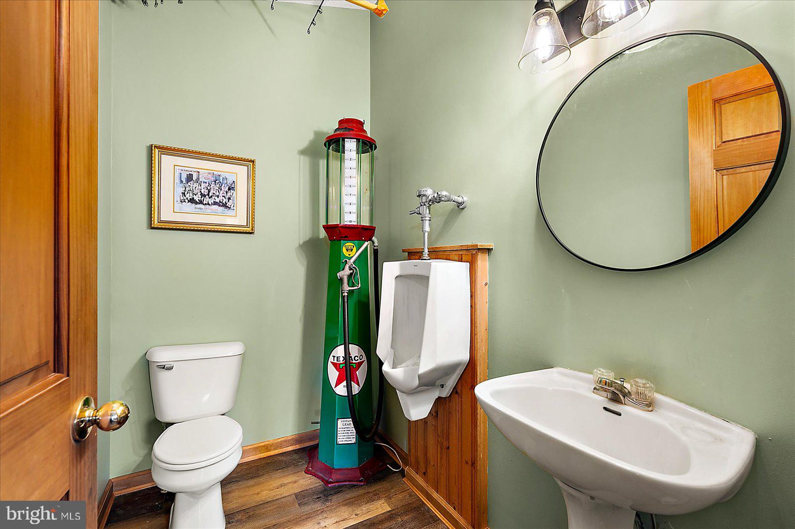 CHARLES LEWIS FARM - Residential