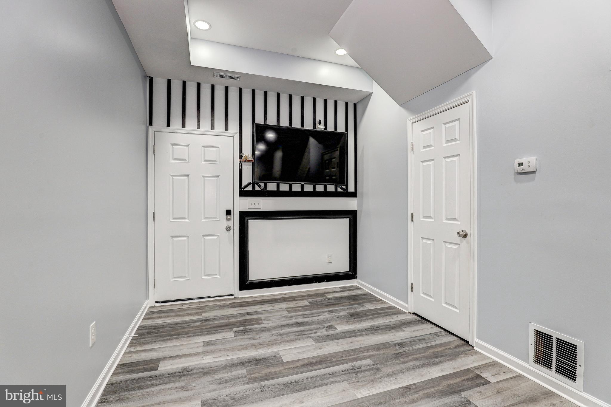CLIFTON PARK - Residential