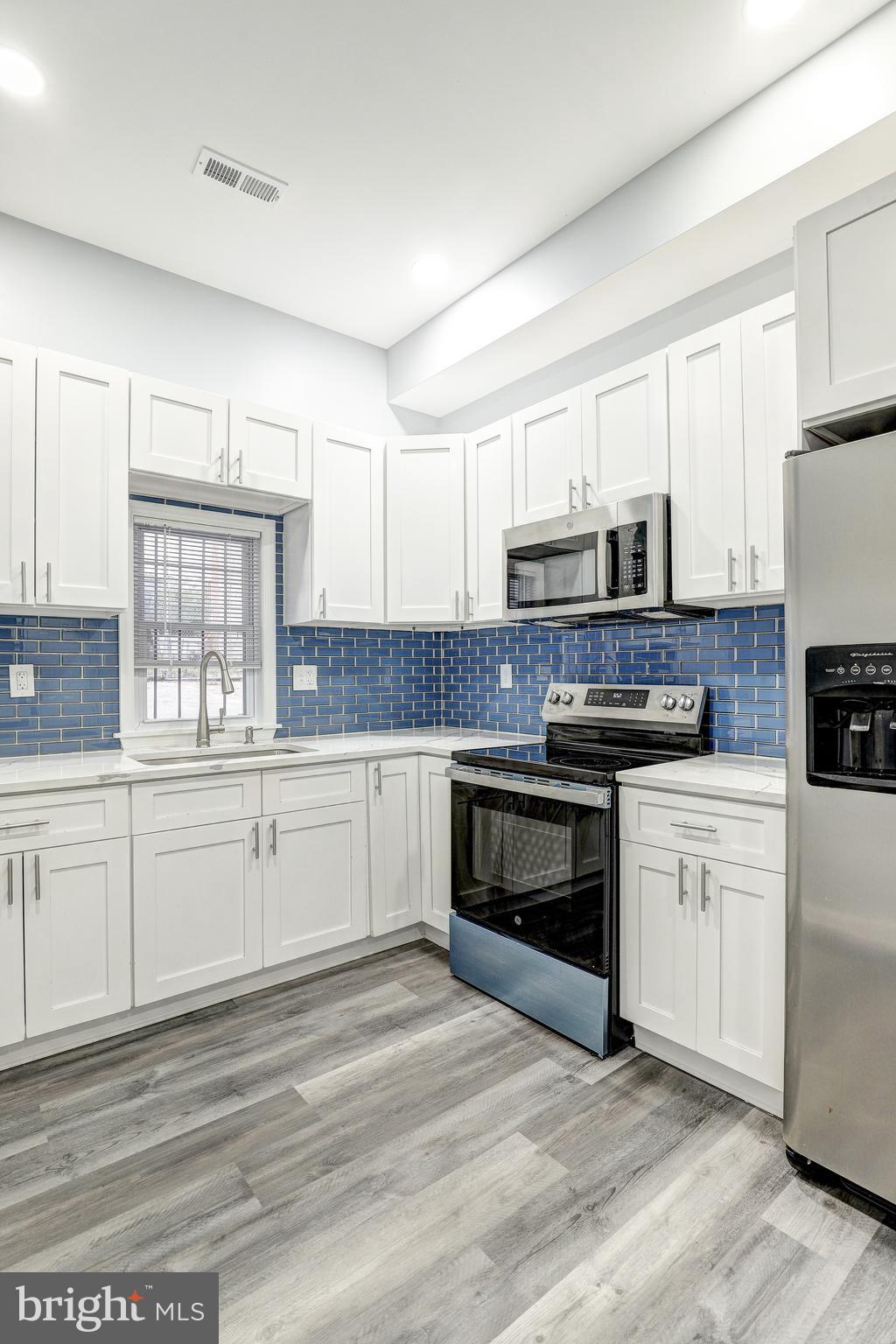 CLIFTON PARK - Residential