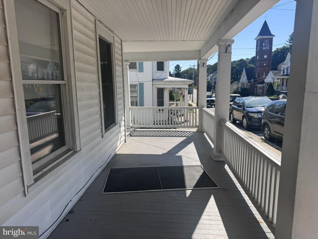 22 W MAIN STREET
