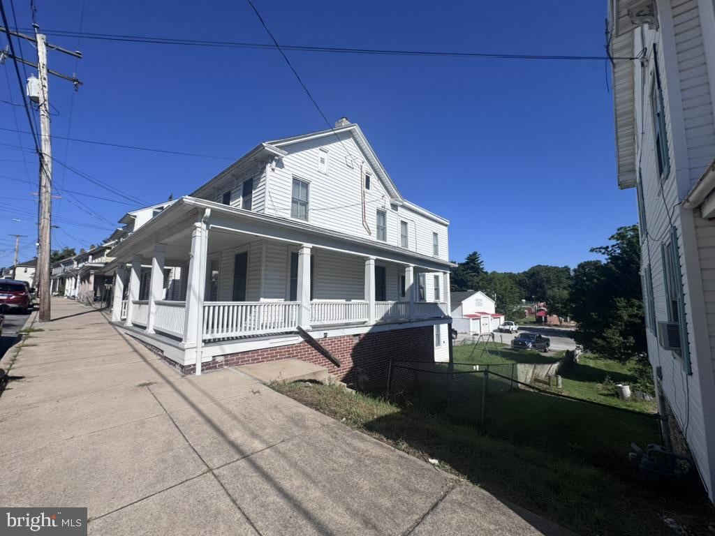 22 W MAIN STREET