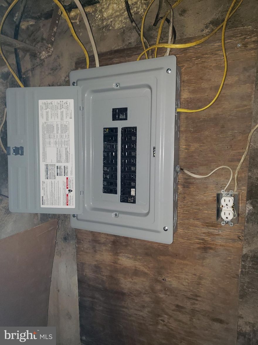 This opportunity to get an affordable property in pretty good condition should not be skipped. Great 3 bedroom 1 bathroom Airlite design, with a covered front porch and lots of potential. Currently some utilities are not on and the seller has no plans to activate them. This could be your first home, or your next property! The rental possibilities are very strong in this neighborhood, so do not miss out on your chance. With some love and a little fixing, this As-Is Address will be a good addition to your plans. Close to the Boulevard and public transportation, to shopping and schooling, to education and the arts, make sure that you make your appointment today!