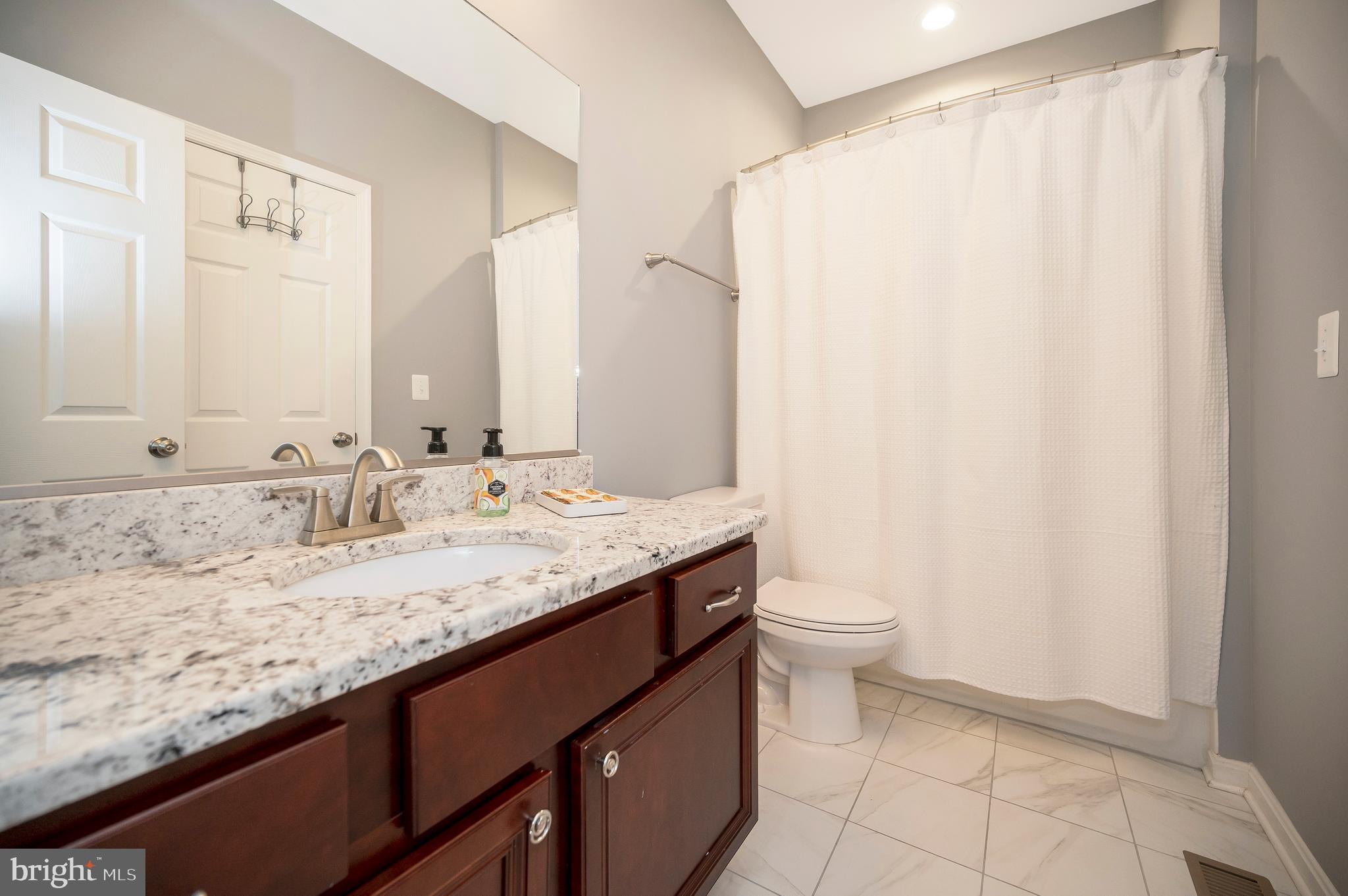 FAWN LAKE - Residential