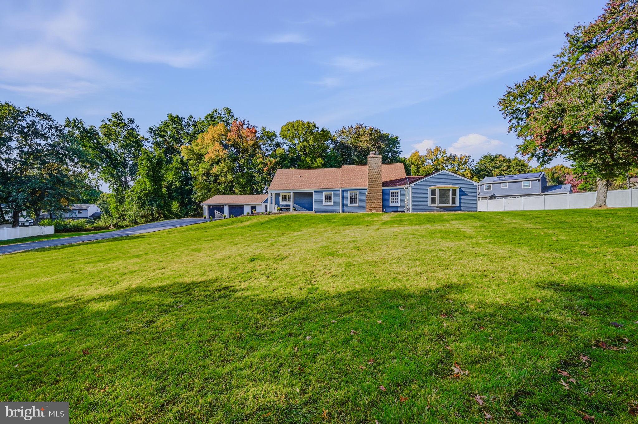 218 SEMINOLE DRIVE
