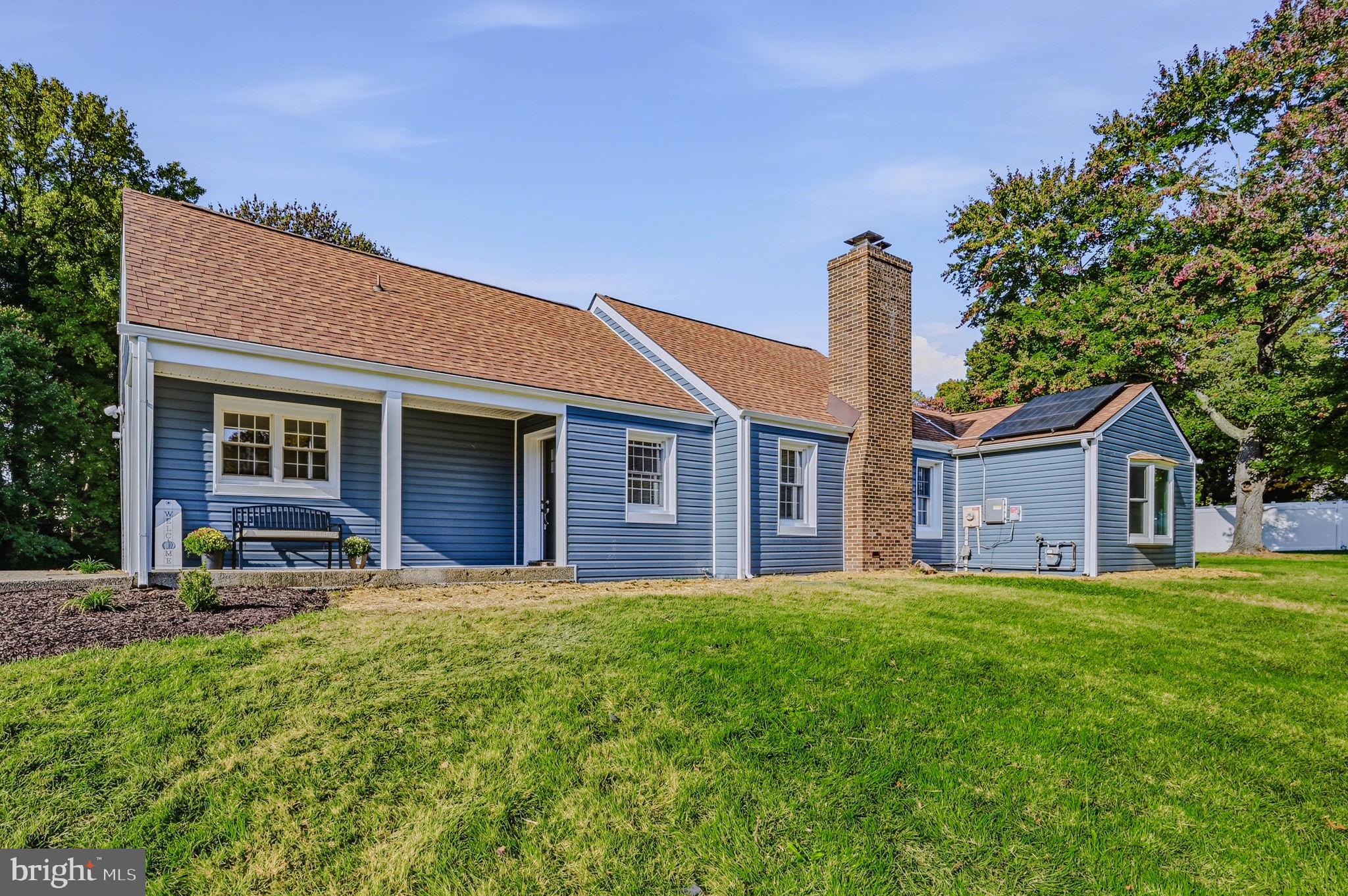 218 SEMINOLE DRIVE