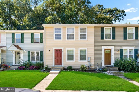 Townhouse For Sale - 303 Wood Hollow Court<br/> ANNAPOLIS, MD 21409