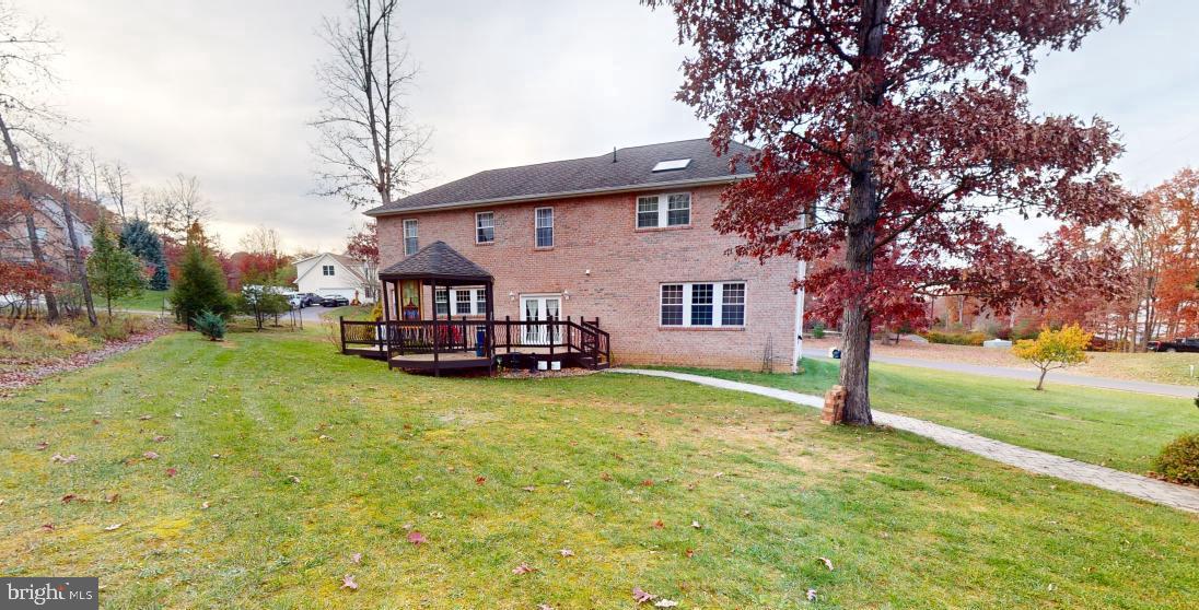 LAKEWOOD - Residential Lease