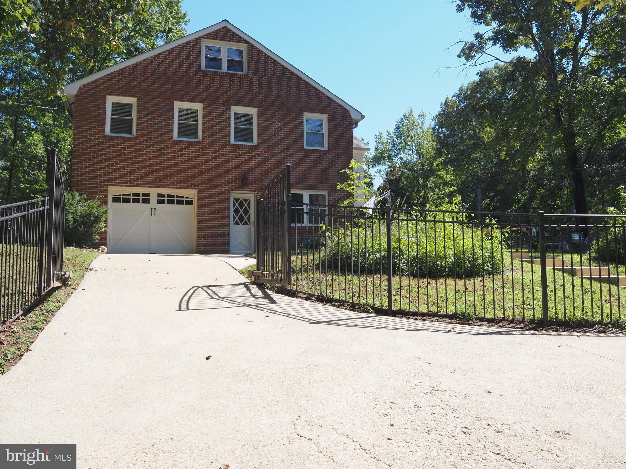 HAMBLETON ESTATES - Residential Lease