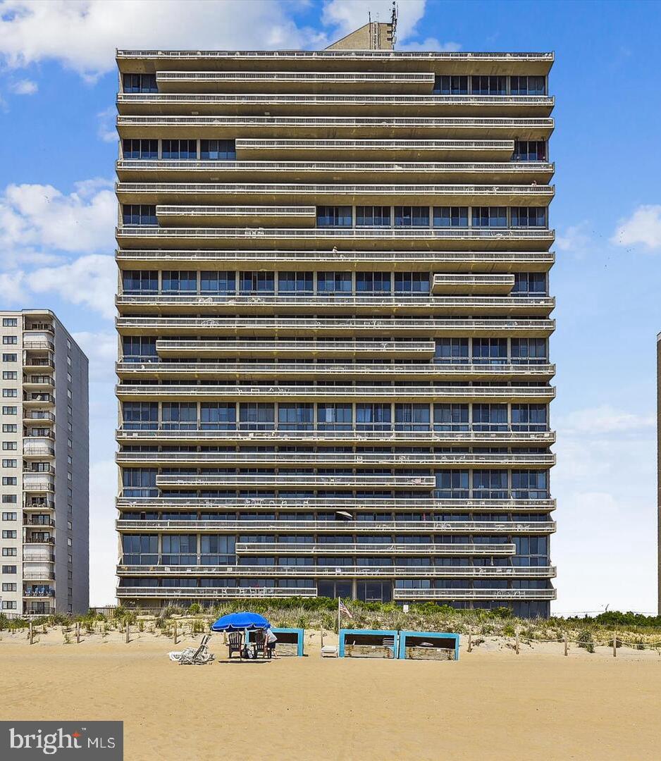 Yearly Rental 🌊 Oceanfront 2BR/2BA Condo with Bay Views – Ocean City, MD 🌊
Wake up to the sound of the waves in this spacious 2-level condo located directly on the beach in Ocean City, MD. Perfect for a relaxing getaway or a longer stay, this property combines comfort, convenience, and resort-style amenities.
✨ Highlights:
2 bedrooms, 2 bathrooms, and 2 levels for extra privacy
Oceanfront balcony with sweeping views of the Atlantic + bay views from the west side
Fully equipped kitchen for all your cooking needs
🏖 Building Amenities:
Direct beach access
Indoor pool for year-round enjoyment
Sauna & fitness center
Secure building with elevators
📍 Location:
Situated in the heart of Ocean City, close to the Boardwalk, restaurants, shops, and entertainment. Whether you’re catching the sunrise over the ocean or watching the sunset over the bay, this condo offers the best of both worlds.
Call Agent To Schedule Your Showing Today!!