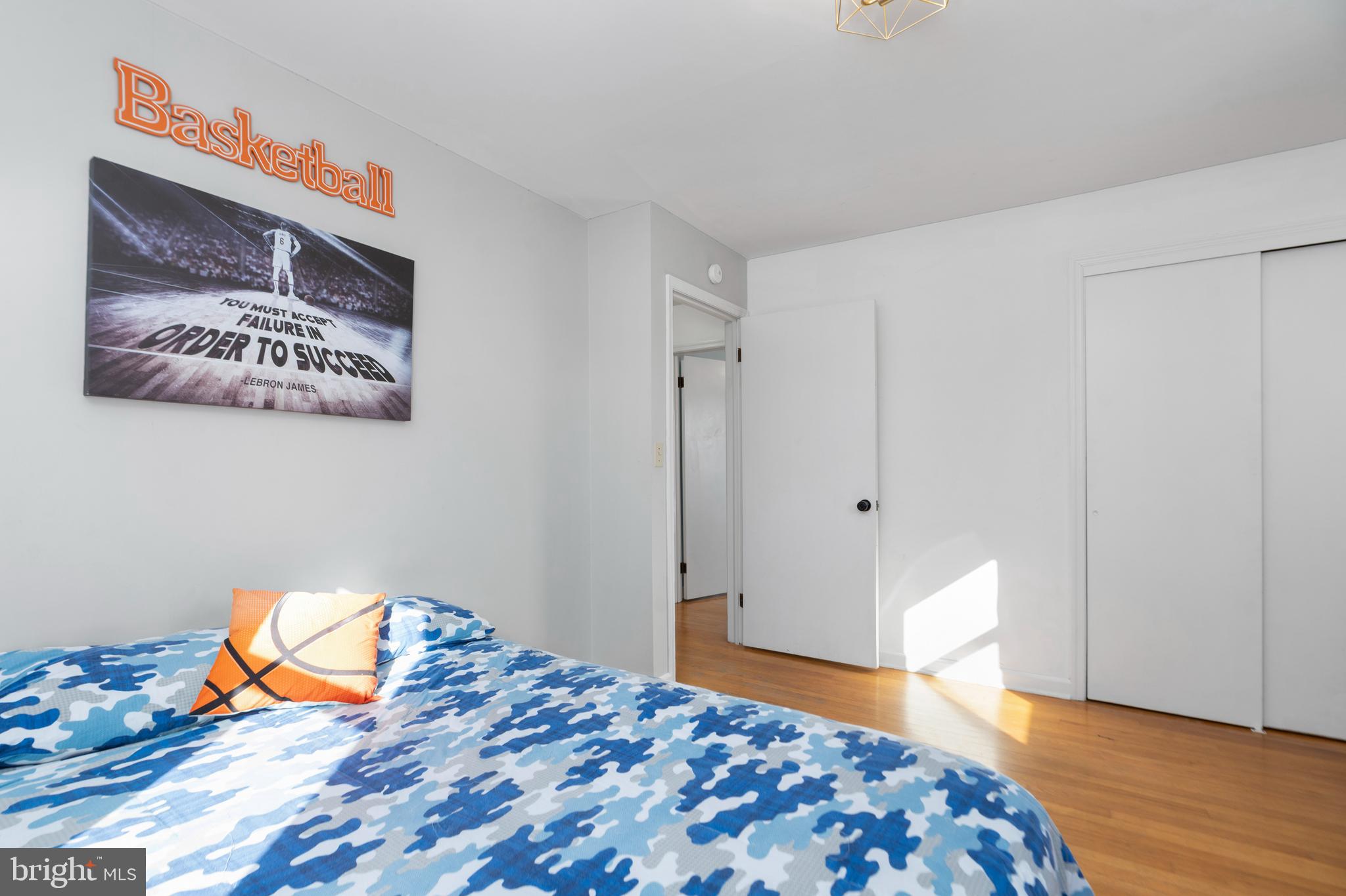 HILLCREST - Residential