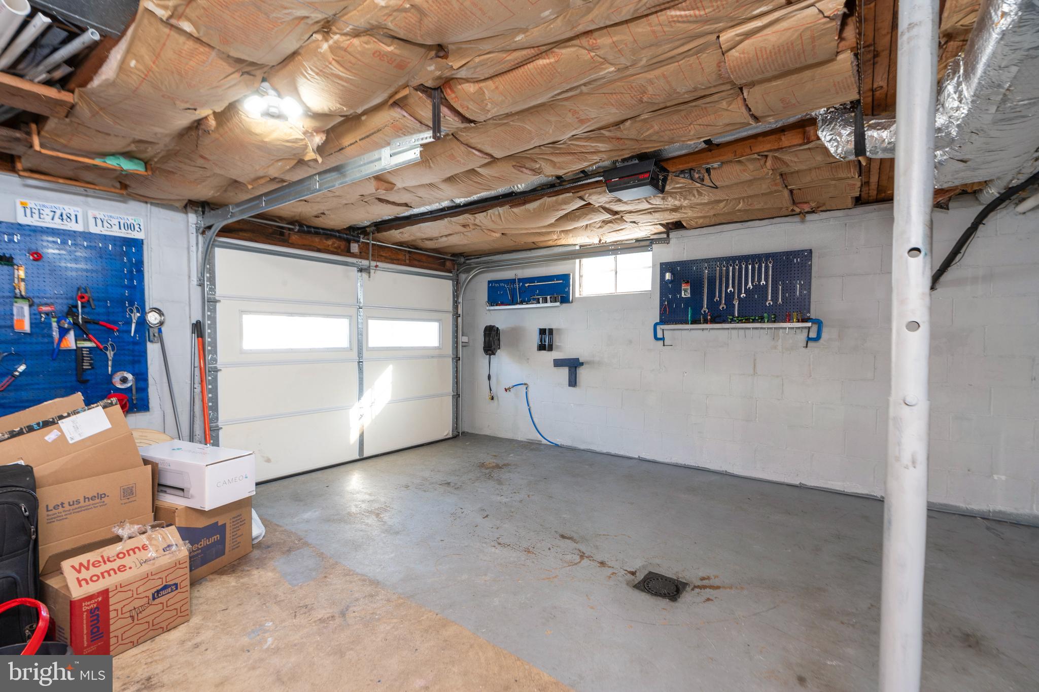 HILLCREST - Residential