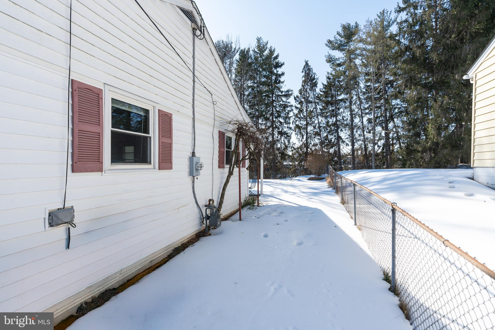 HILLCREST - Residential