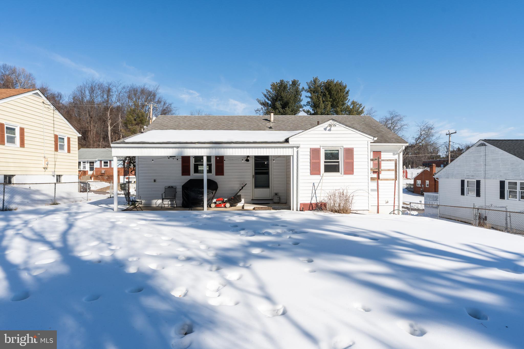 HILLCREST - Residential