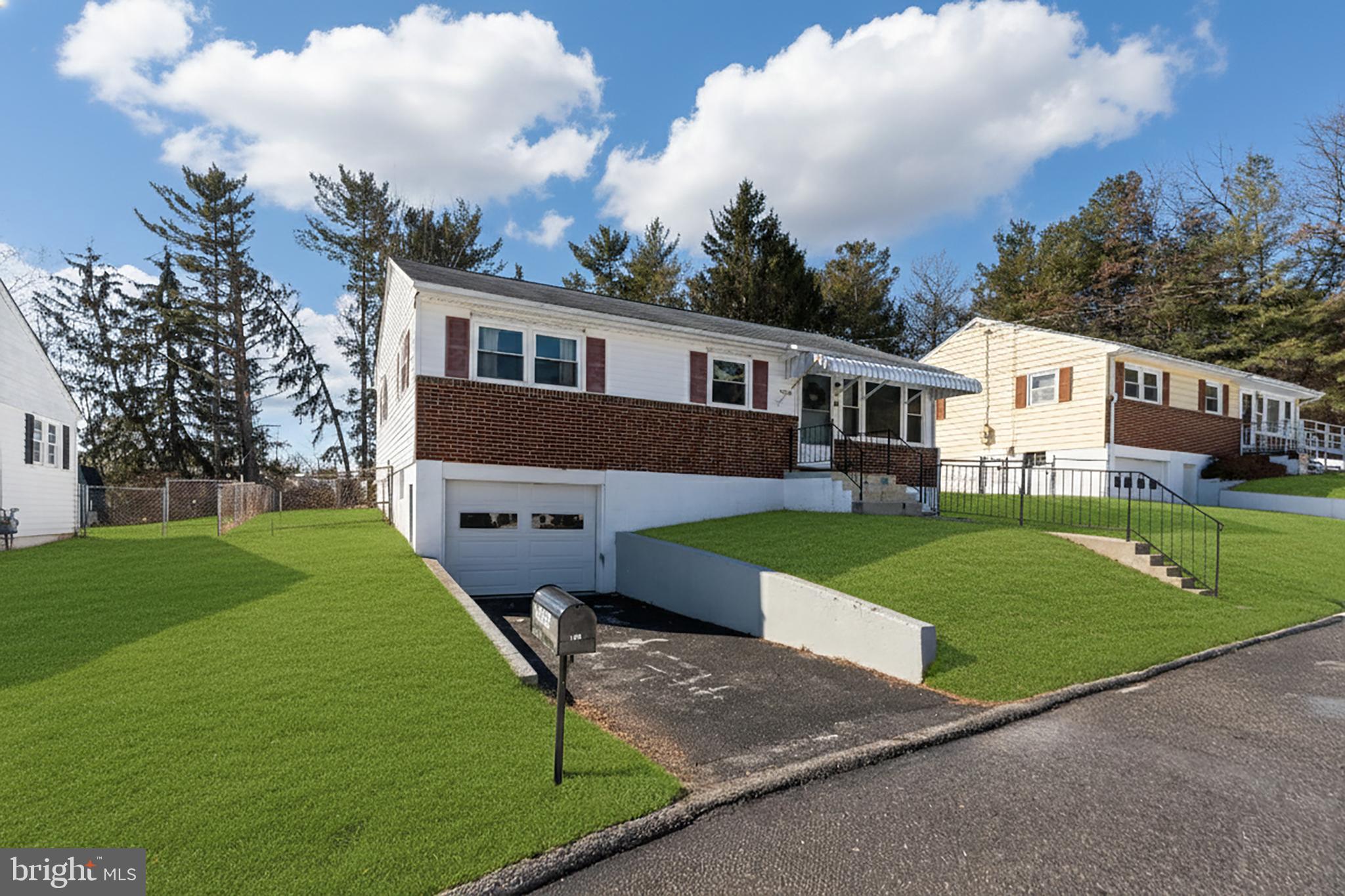 HILLCREST - Residential