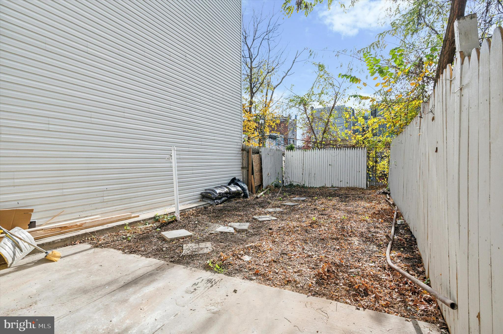 PHILADELPHIA (WEST) - Residential