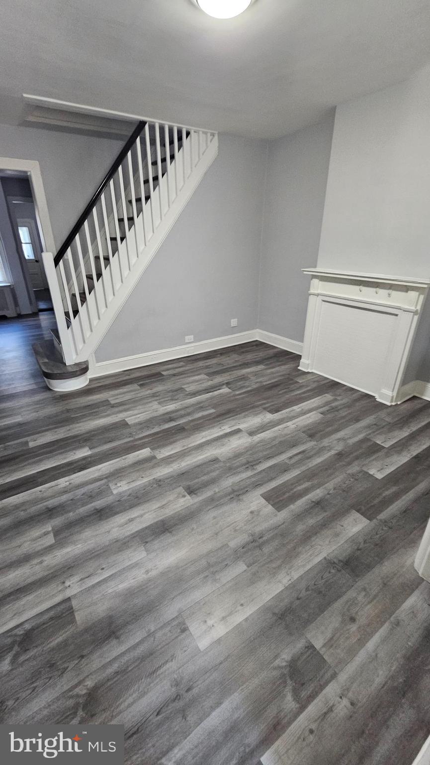 LAWNDALE - Residential