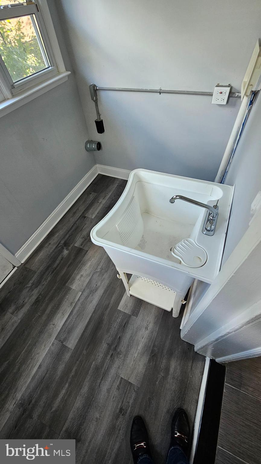 LAWNDALE - Residential