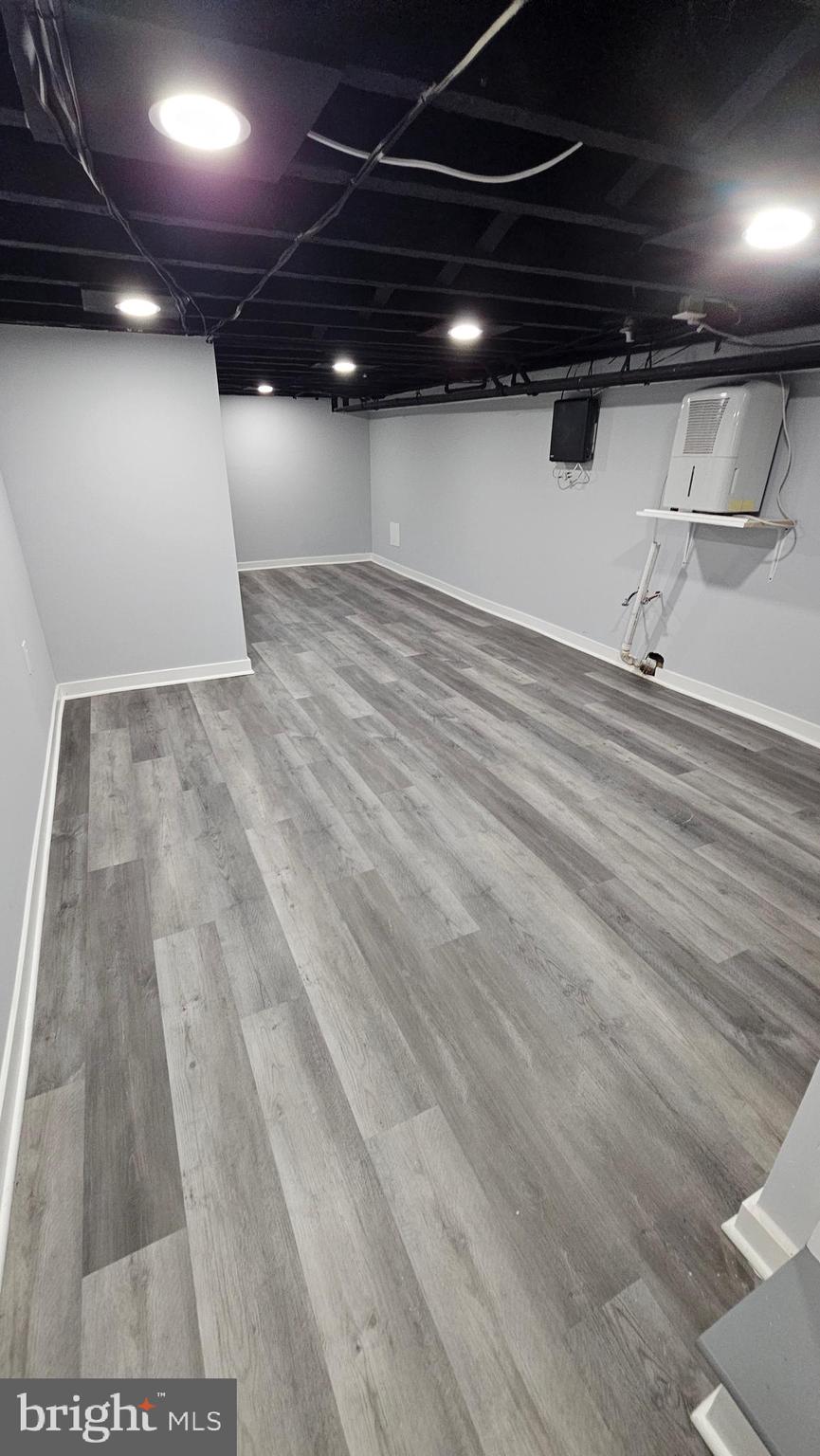 LAWNDALE - Residential