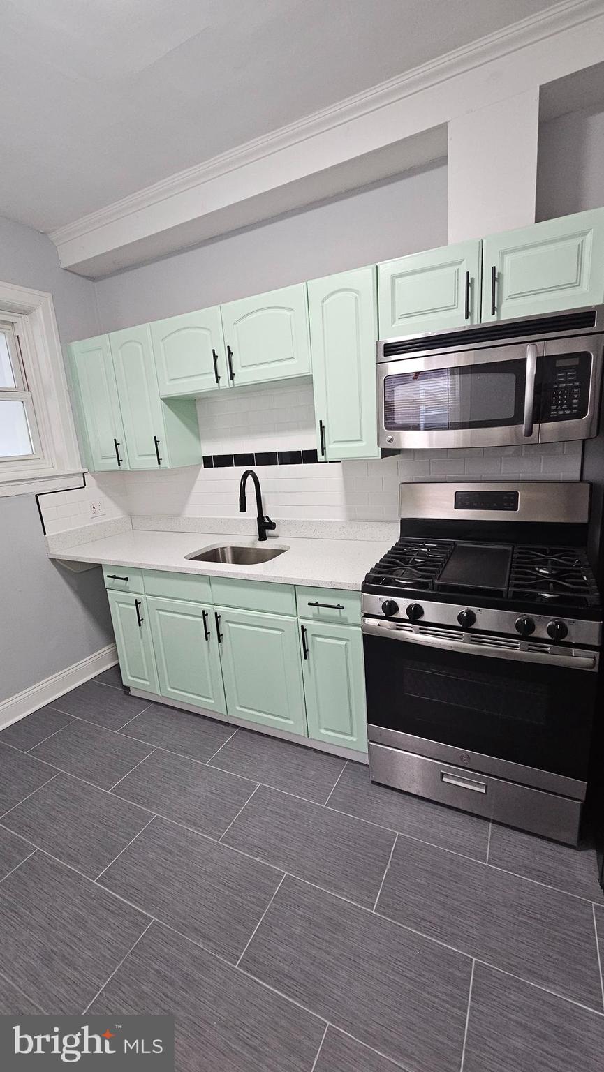 LAWNDALE - Residential