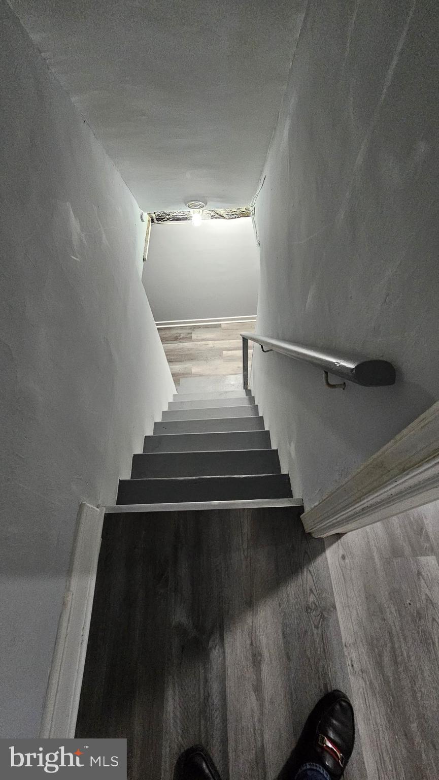 LAWNDALE - Residential