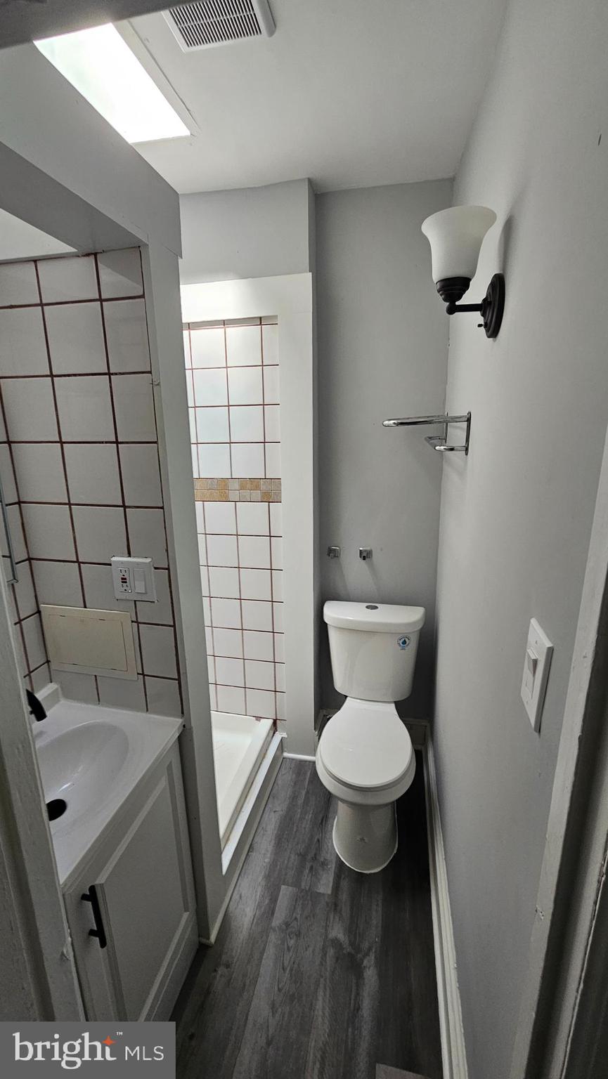 LAWNDALE - Residential