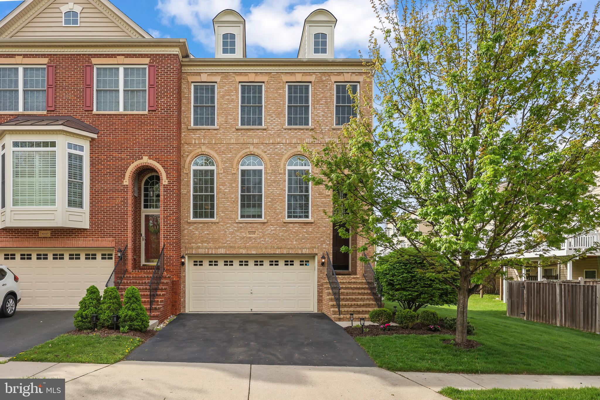 BRADDOCK CORNER - Residential