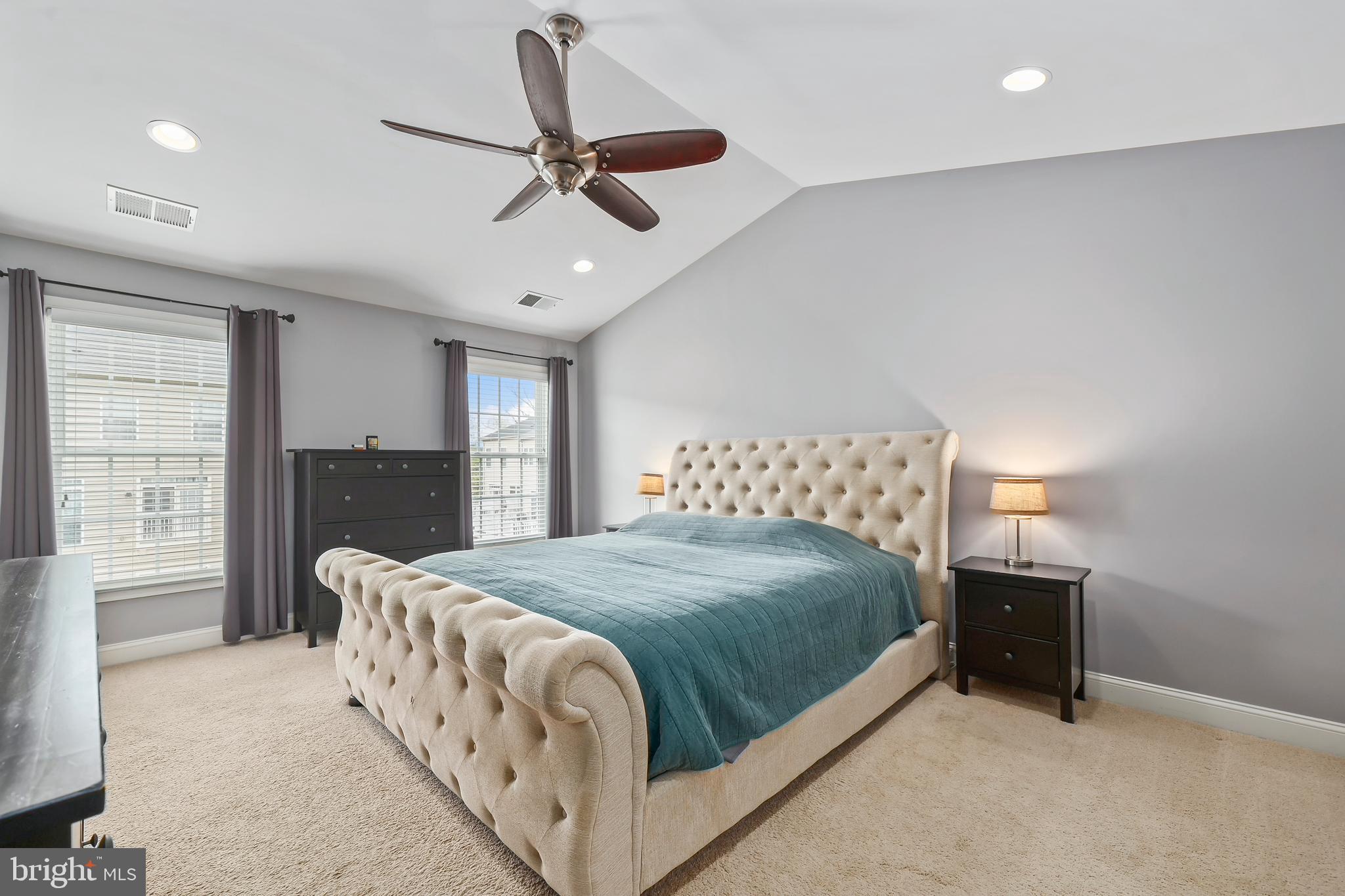 BRADDOCK CORNER - Residential