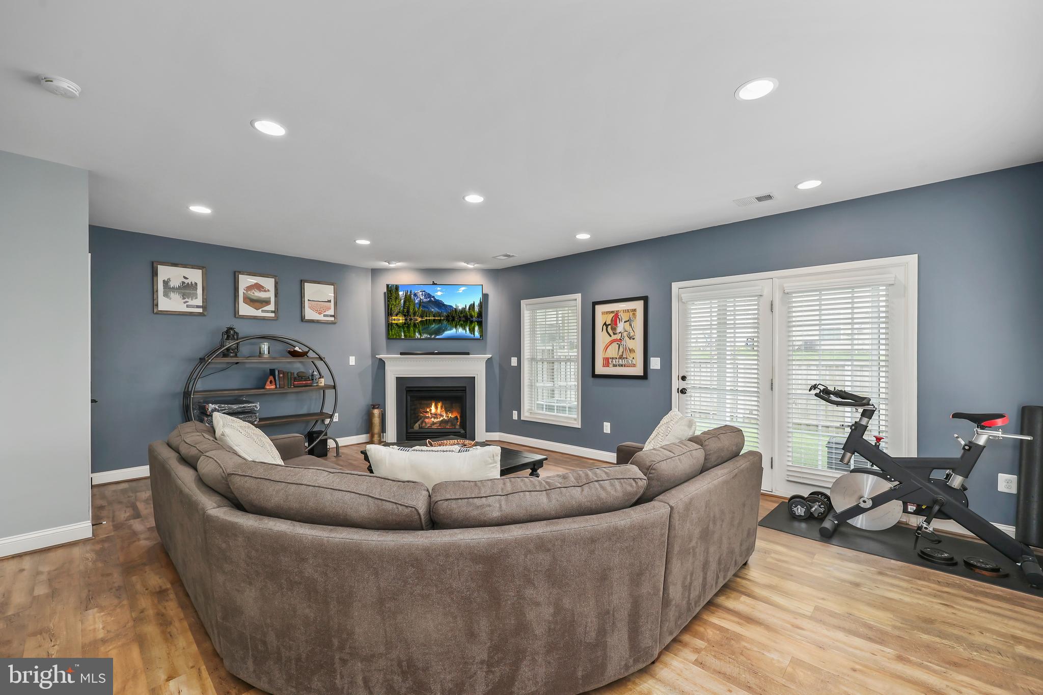 BRADDOCK CORNER - Residential