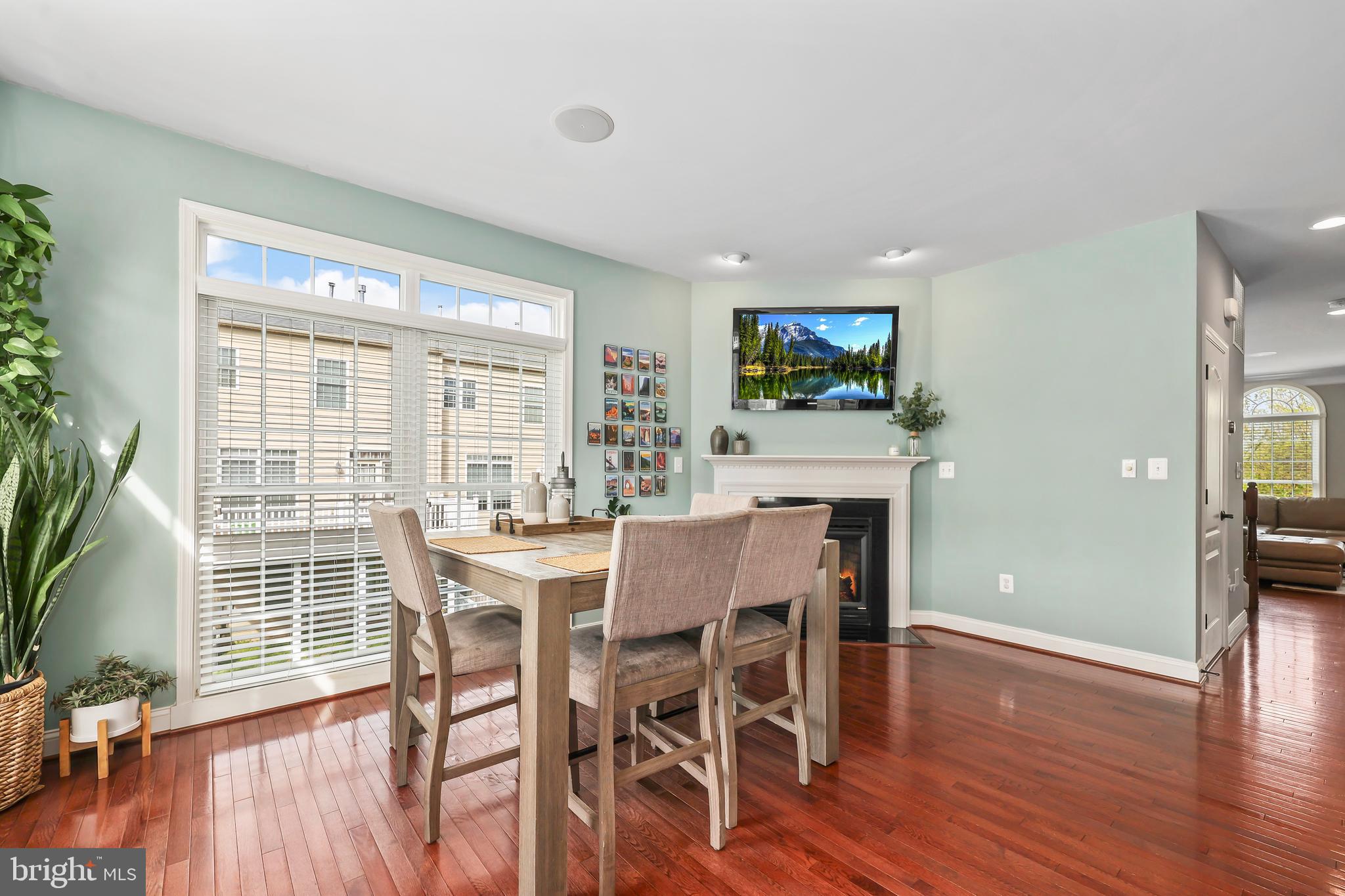 BRADDOCK CORNER - Residential