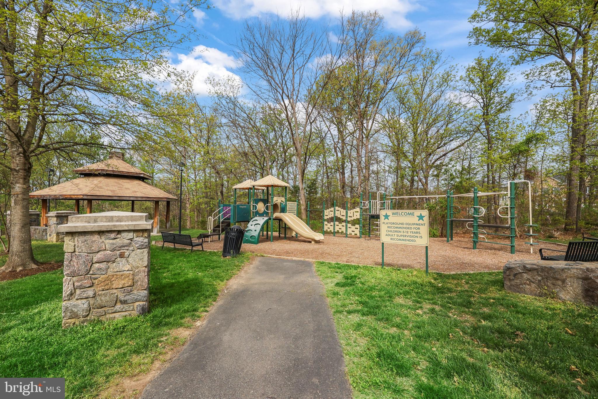 BRADDOCK CORNER - Residential