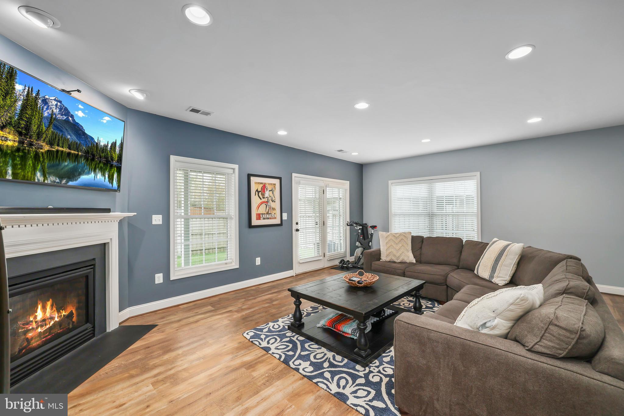 BRADDOCK CORNER - Residential