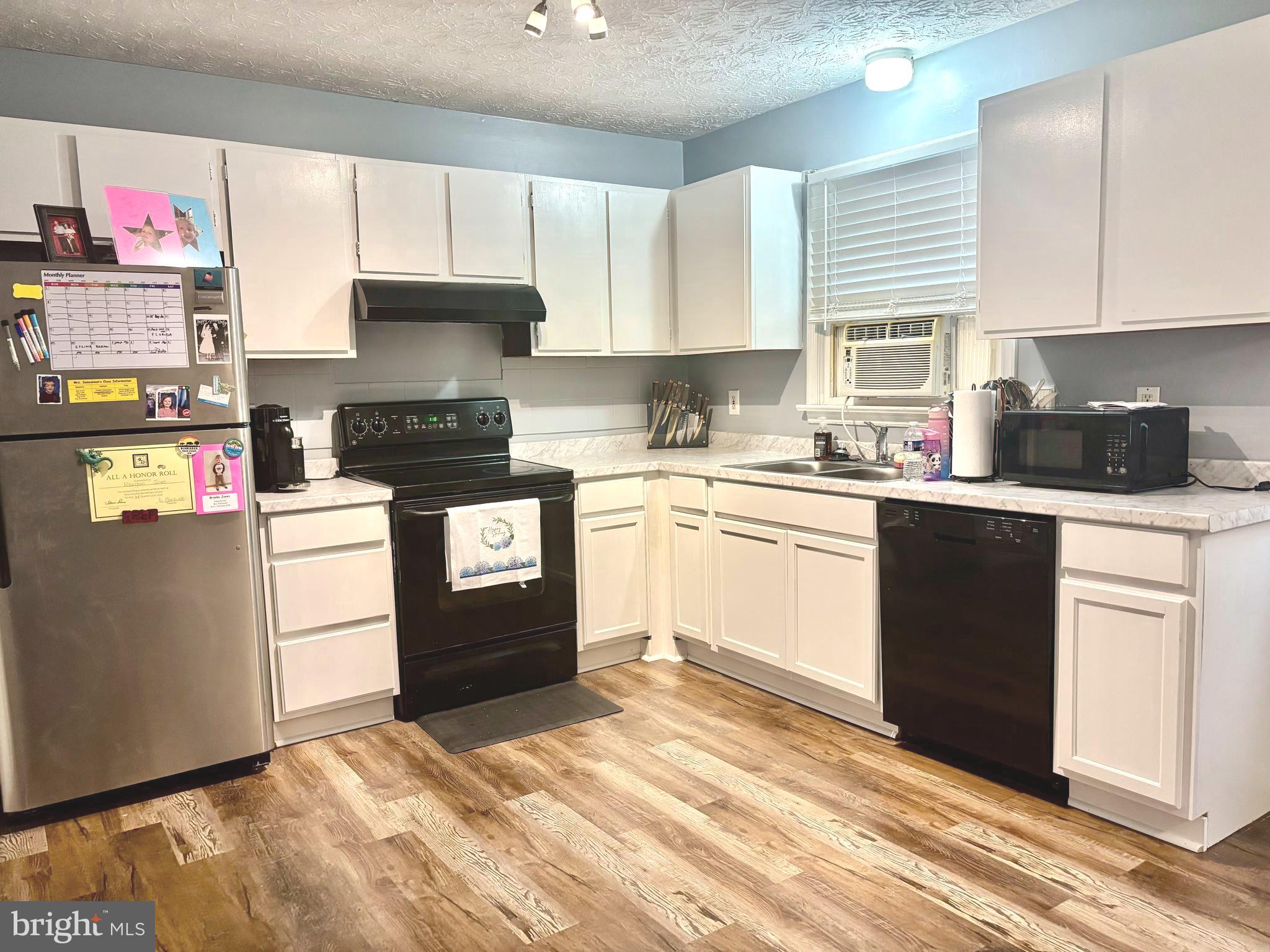 FREDERICKTOWNE TOWNHOUSE - Residential