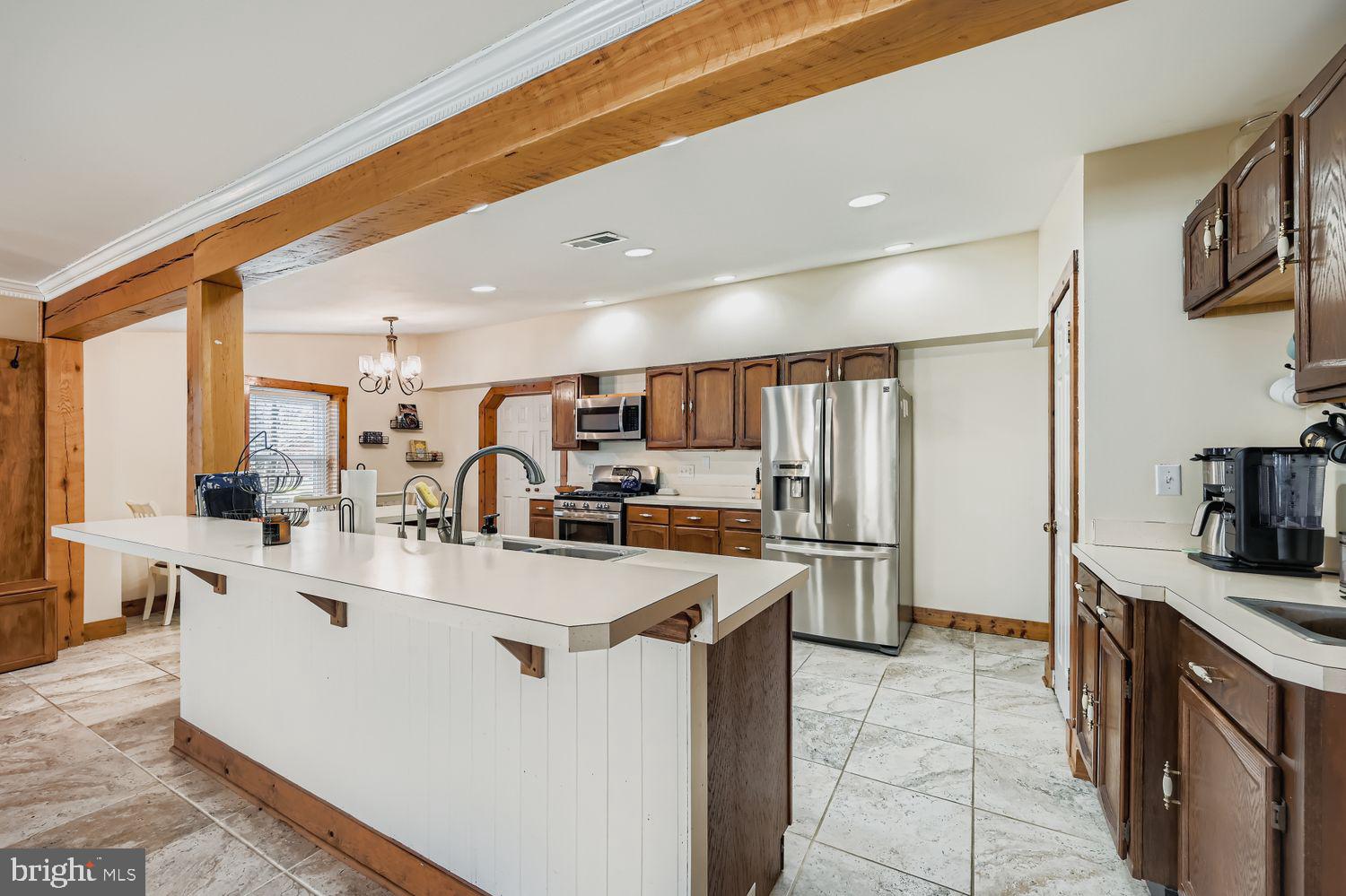 1121 NOTTINGHAM DRIVE