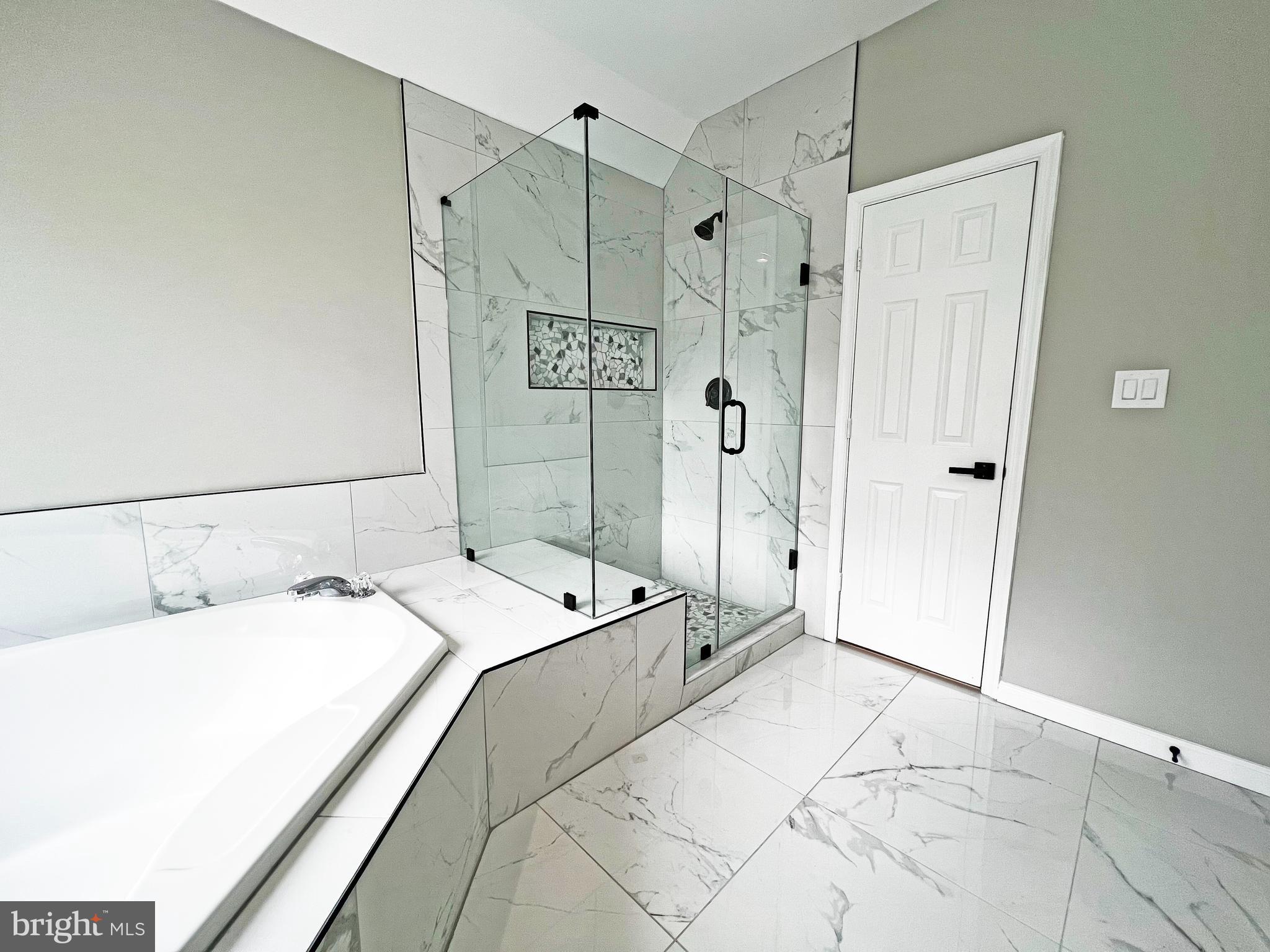 GLENN ESTATES - Residential