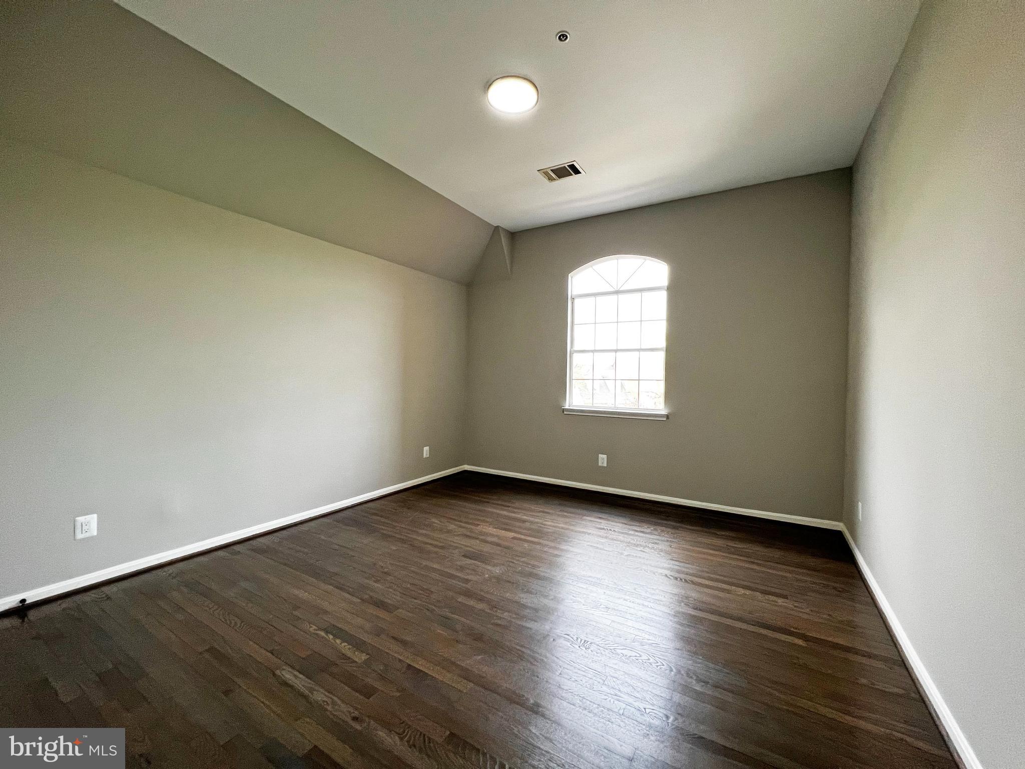 GLENN ESTATES - Residential