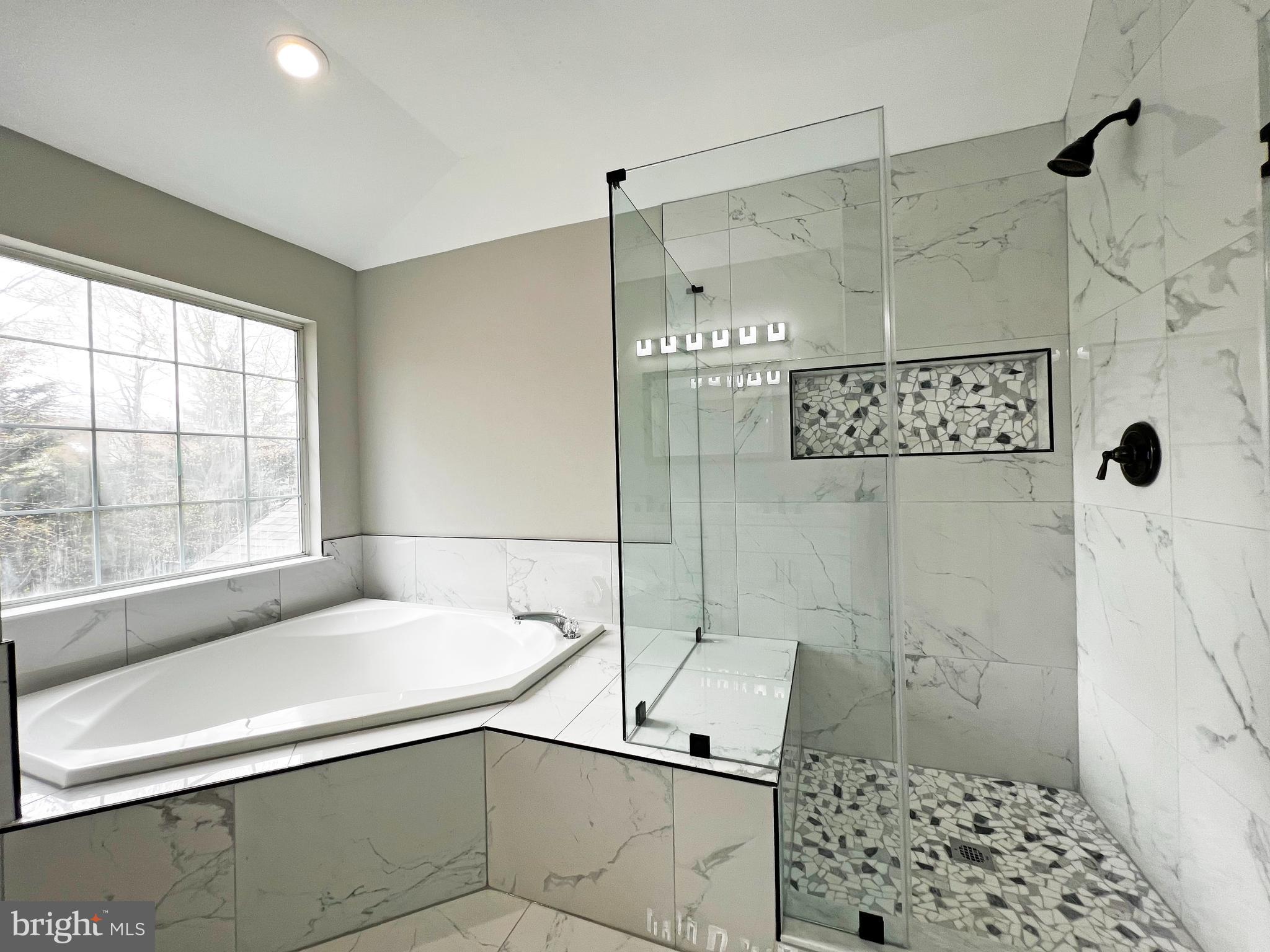 GLENN ESTATES - Residential