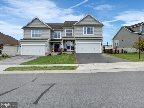 360 FRIENDSHIP LANE GETTYSBURG PA 17325