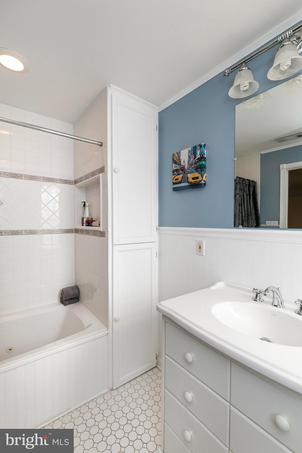 BUTCHER'S HILL - Residential