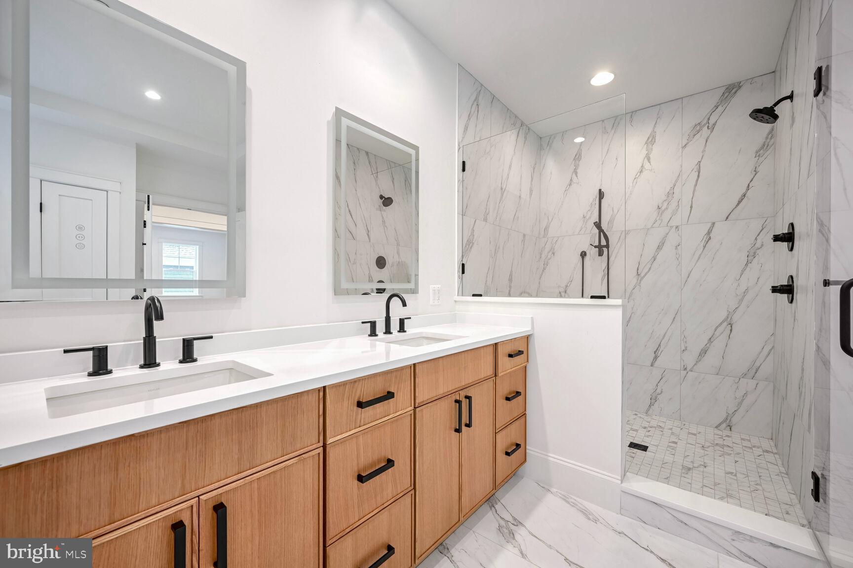 HILLMEAD - Residential