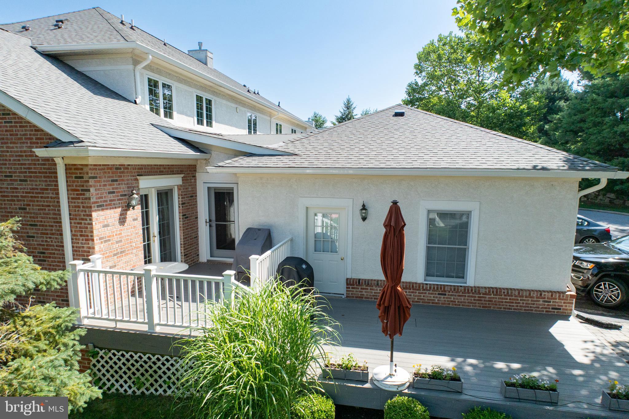 423 VINEYARD LANE