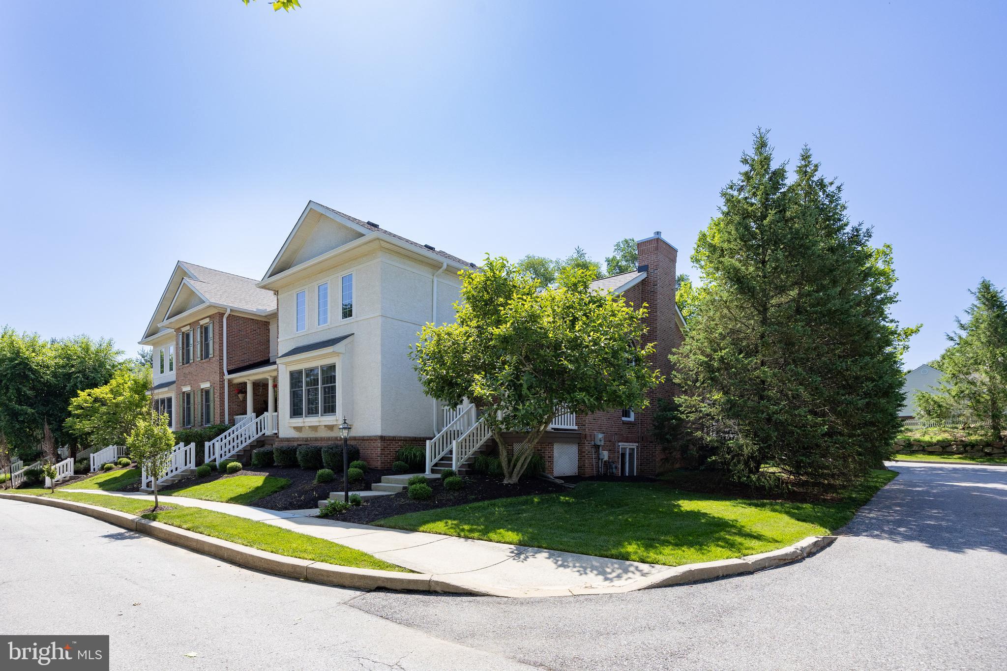 423 VINEYARD LANE