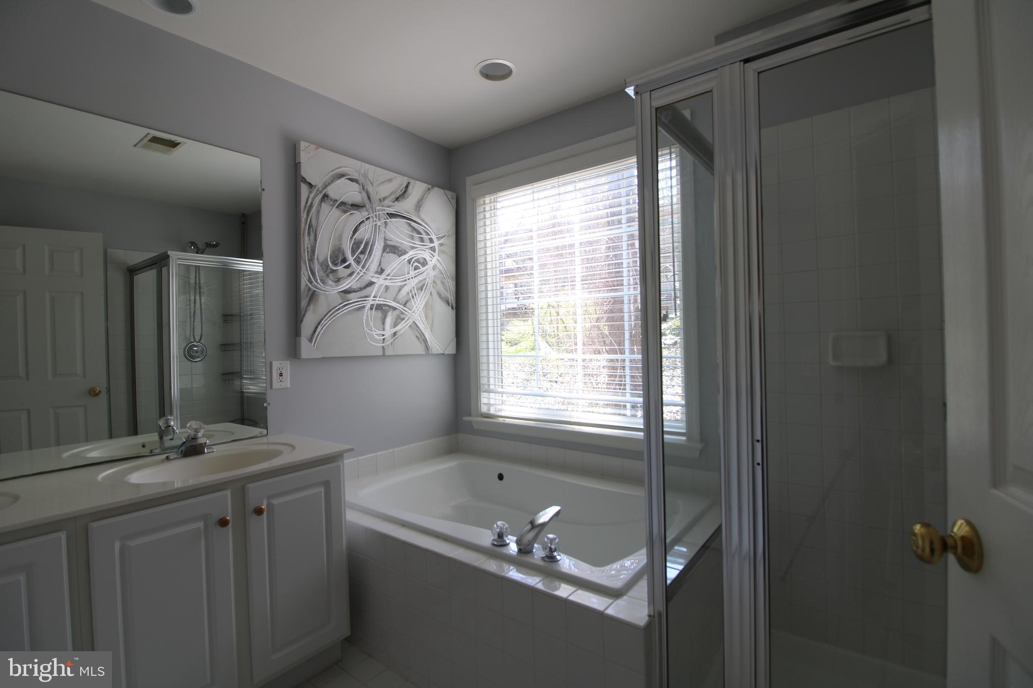 HERITAGE WOODS - Residential Lease