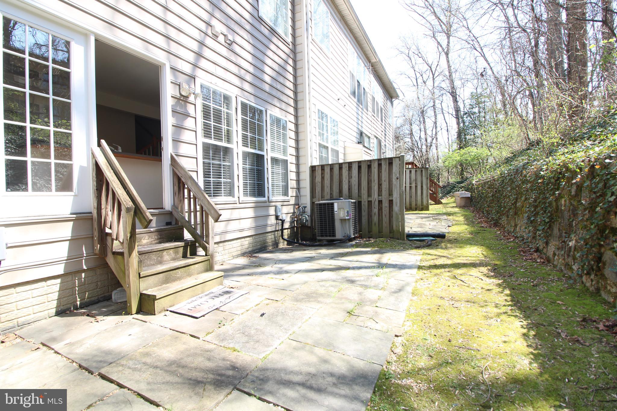 HERITAGE WOODS - Residential Lease