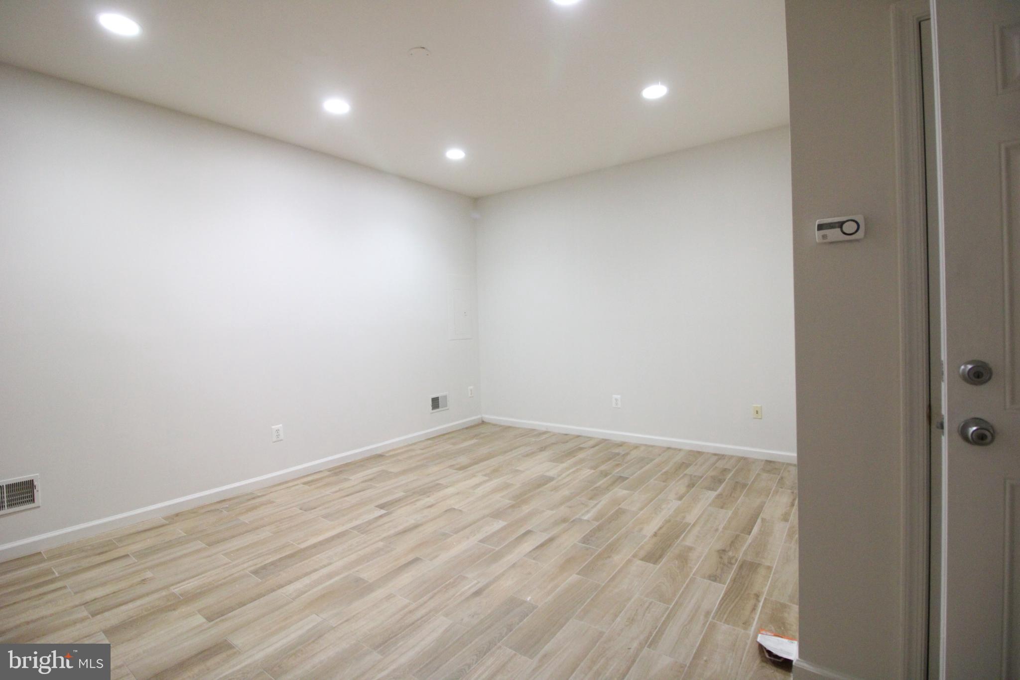 HERITAGE WOODS - Residential Lease