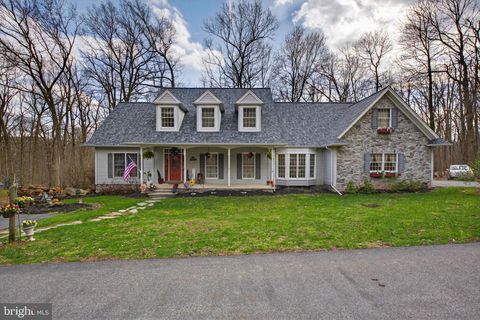 1705 HICKORY DRIVE LEBANON PA 17042