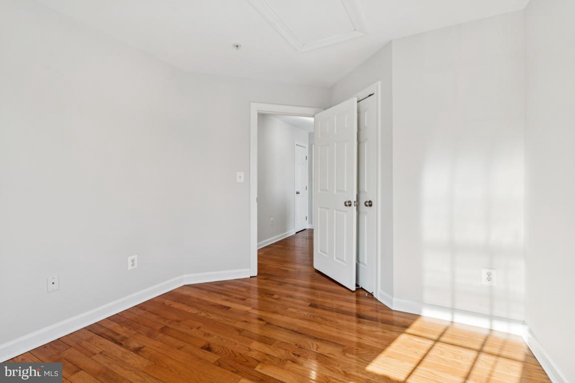 WAVERLY WOODS - Residential