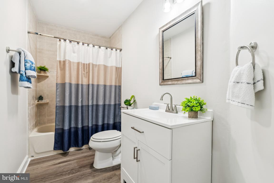 WAVERLY WOODS - Residential